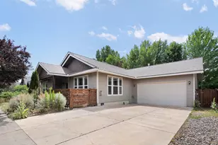 20705 Snow Peaks Dr, Bend, OR 97701 - Photo 1