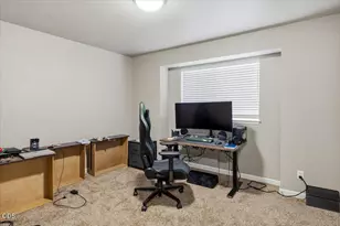 1559 SW Rimrock Way, Redmond, OR 97756 - Photo 33