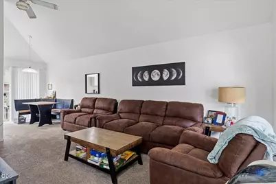 1559 SW Rimrock Way, Redmond, OR 97756 - Photo 5