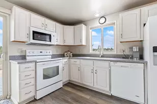 65230 94th St, Bend, OR 97703 - Photo 7