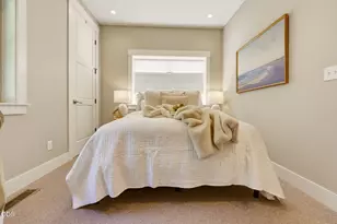 225 N Oregon St, Jacksonville, OR 97530 - Photo 29