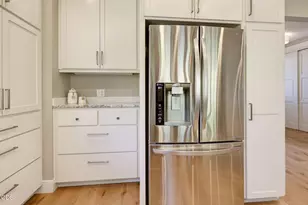 225 N Oregon St, Jacksonville, OR 97530 - Photo 13