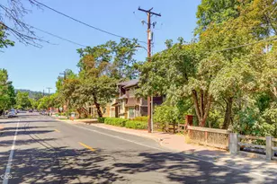 225 N Oregon St, Jacksonville, OR 97530 - Photo 67