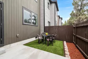 538 NW 28th, Redmond, OR 97756 - Photo 29