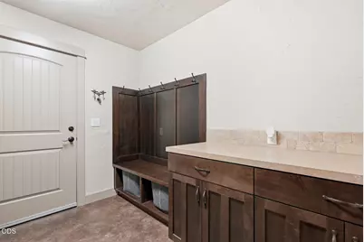 67295 Gist Road, Bend, OR 97703 - Photo 35