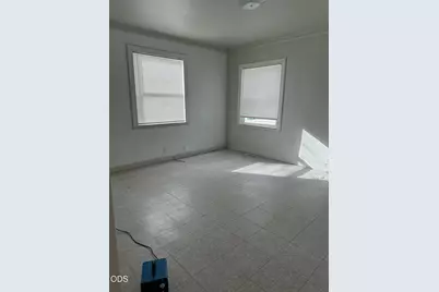 726 N 2nd Street, Klamath Falls, OR 97601 - Photo 3