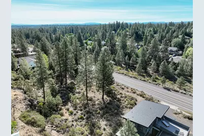 19442 SW Century, Bend, OR 97702 - Photo 9