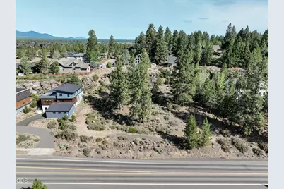 19442 SW Century, Bend, OR 97702 - Photo 7