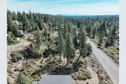 19442 SW Century, Bend, OR 97702 - Photo 5