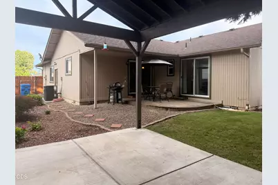 1002 Angler Lane, Grants Pass, OR 97527 - Photo 17