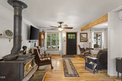 615 NW Ogden Avenue, Bend, OR 97703 - Photo 9