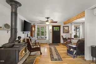 615 NW Ogden Ave, Bend, OR 97703 - Photo 9