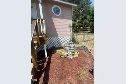 1936 Lancaster Avenue, Klamath Falls, OR 97601 - Photo 13