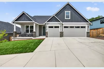 327 Arrowhead Trail, Eagle Point, OR 97524 - Photo 1