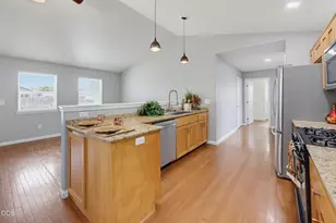 3643 Amelia Way, White City, OR 97503 - Photo 9