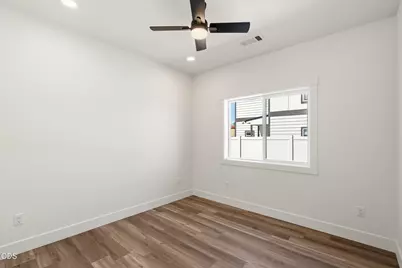 467 Arnos Street, Talent, OR 97540 - Photo 19