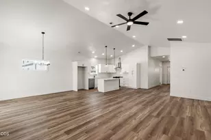 467 Arnos St, Talent, OR 97540 - Photo 11