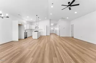 467 Arnos St, Talent, OR 97540 - Photo 13