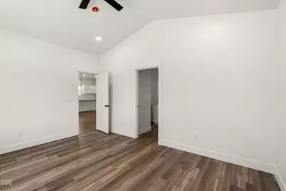 467 Arnos Street, Talent, OR 97540 - Photo 7