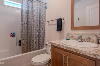 3555 S Pacific Highway #SPC 205, Medford, OR 97501 - Photo 9