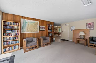 897 E Desperado Trail, Sisters, OR 97759 - Photo 43
