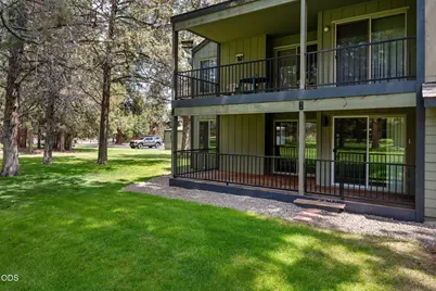 897 E Desperado Trail #UNIT 102, Sisters, OR 97759 - Photo 31
