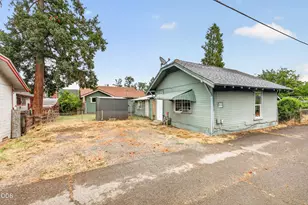 625 W Jackson St, Medford, OR 97501 - Photo 21