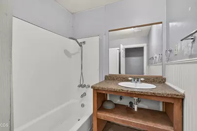 625 W Jackson Street, Medford, OR 97501 - Photo 9