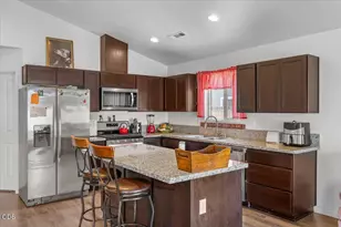 7843 Cadence Ln, White City, OR 97503 - Photo 5