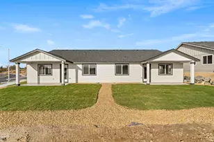 895 SE Starview Ave, Madras, OR 97741 - Photo 29