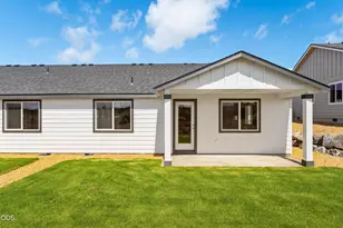 895 SE Starview Ave, Madras, OR 97741 - Photo 25
