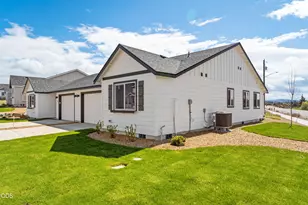891 SE Starview Ave, Madras, OR 97741 - Photo 3