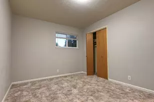1921 Regina Way, Grants Pass, OR 97527 - Photo 9