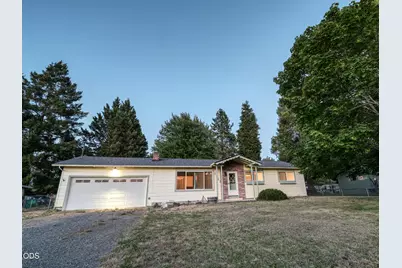 1921 Regina Way, Grants Pass, OR 97527 - Photo 1