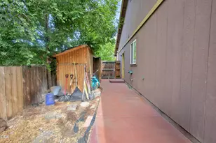 339 SW 29th St, Redmond, OR 97756 - Photo 23