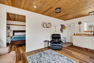 2284 Northwest 13th St, Redmond, OR 97756 - Photo 41