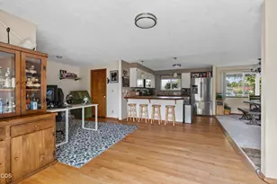 2284 Northwest 13th St, Redmond, OR 97756 - Photo 17