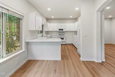 20387 Christmas Ridge, Bend, OR 97702 - Photo 15