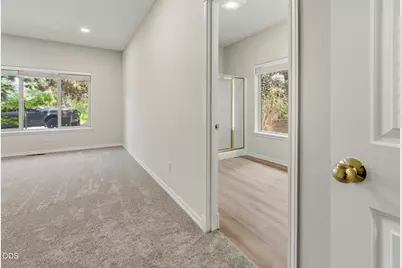 20387 Christmas Ridge, Bend, OR 97702 - Photo 35