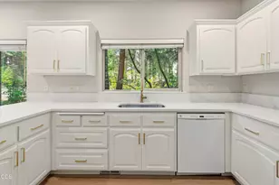 20387 Christmas Ridge, Bend, OR 97702 - Photo 17