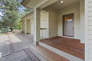 20387 Christmas Ridge, Bend, OR 97702 - Photo 5