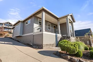 523 W La Strada Circle, Medford, OR 97504 - Photo 11
