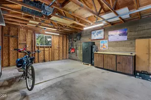 636 NE Irving Ave, Bend, OR 97701 - Photo 25