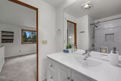 636 NE Irving Avenue, Bend, OR 97701 - Photo 13