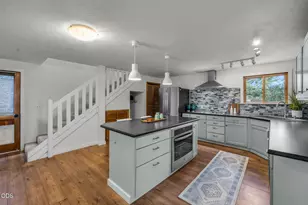 636 NE Irving Ave, Bend, OR 97701 - Photo 9