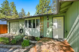 823 SE Polaris Ct, Bend, OR 97702 - Photo 5