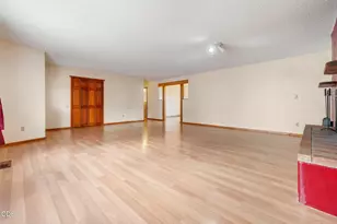 1240 Hilton Dr, Klamath Falls, OR 97603 - Photo 11