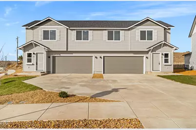 894 SE Starview Avenue, Madras, OR 97741 - Photo 1