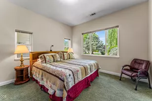 155 Kingsgate Way, Grants Pass, OR 97527 - Photo 33