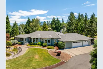 155 Kingsgate Way, Grants Pass, OR 97527 - Photo 3